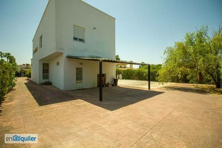 Alquiler Casa 200m2 Las Vaguadas 5 Dormitorios Patio 1000m2