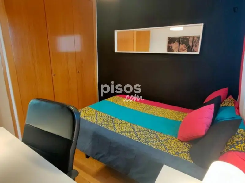 Habitaci
ón en Alquiler en Ensanche Alcal

 de Henares