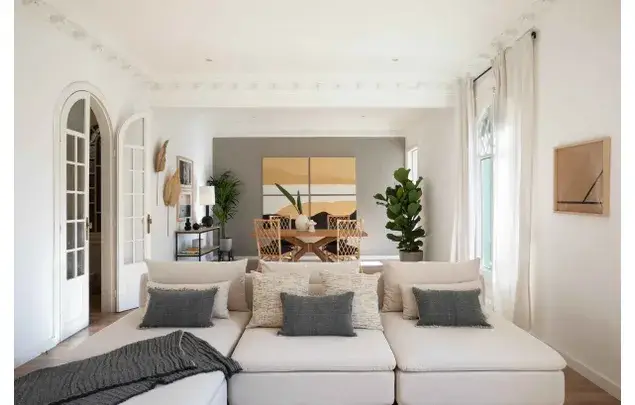 Apartamento 3 Dormitorios Estudiantes Barcelona 135m2