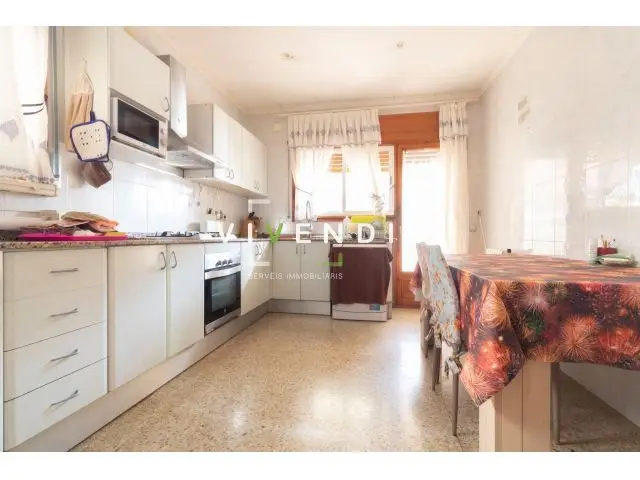 Casa en venta 5 dormitorios Sant Andreu de la Barca