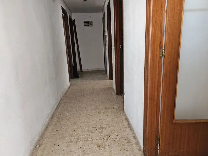 Piso en venta en Gand	ía 99m2 3 habitaciones necesita reforma