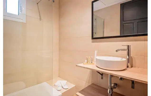 Apartamento 7 Dormitorios 80m2 Barcelona Alquiler