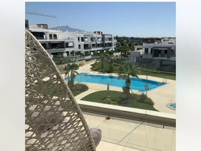 Atico Moderno en Estepona con Vistas al Mar
