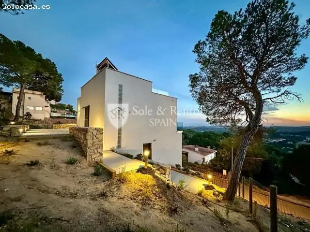 Chalet en Venta Lloret de Mar con Vistas al Mar y Piscina