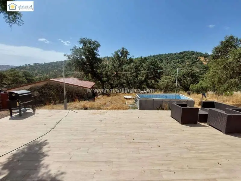 Finca Rustica en El Castillo de las Guardas con placas solares