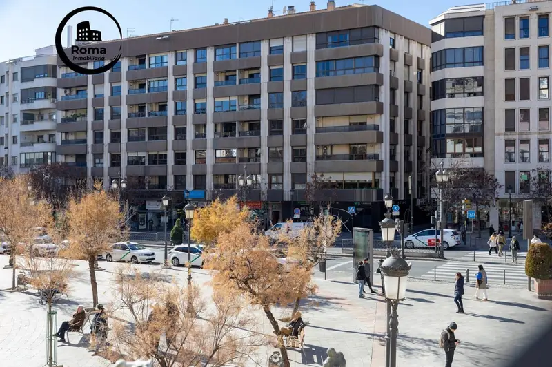 Piso en venta en Granada Centro 130m2 4 habitaciones 2 baños