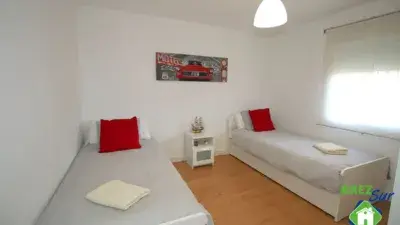 Piso Reformado en Oeste Cerca del Hospital General