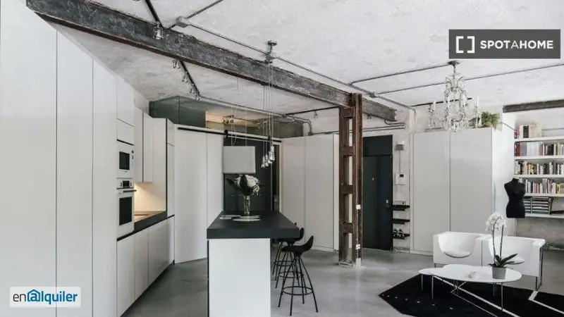 Estudio Amueblado en Moscardó Madrid