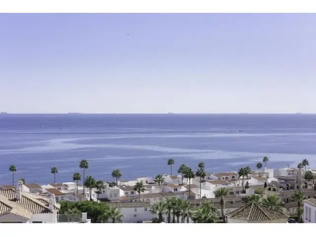 Duplex de Lujo en Manilva con Vistas al Mar