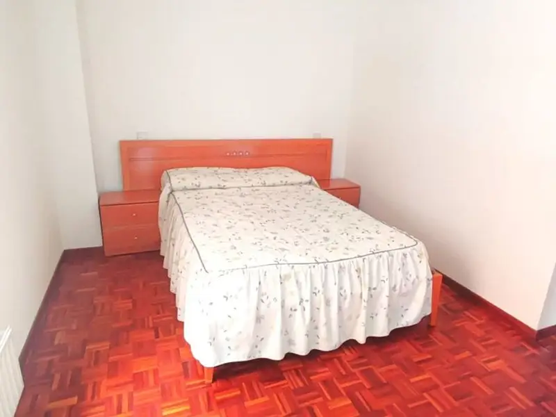 Alquiler Piso Amueblado Corredoria Oviedo 3 Dormitorios Garaje