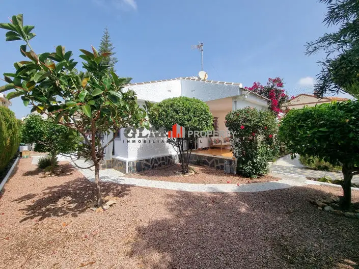 Villa en Venta 3 Dormitorios Jardin Privado