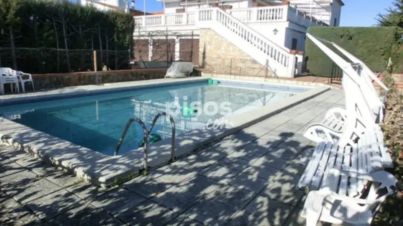 Chalet unifamiliar en venta en Calle de Guadalajara, 24