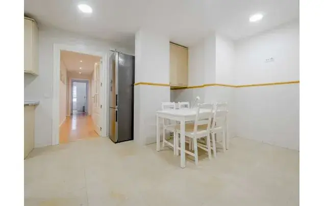Alquiler Habitacion 200m2 Madrid