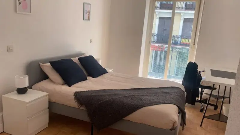 Apartamento en Alquiler Madrid 2 Dormitorios 1 Ba\]{o