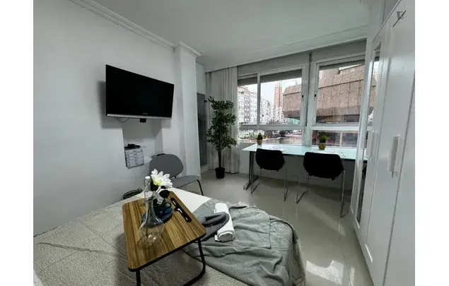 Alquiler 8 habitaciones Madrid Centro cerca Nuevos Ministerios