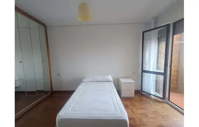 Alquiler Habitacion 105m2 Pamplona
