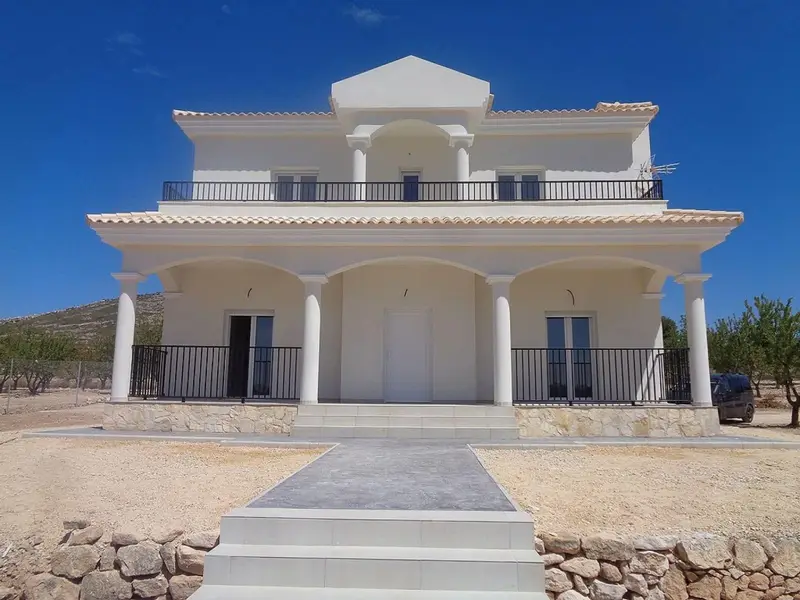 Chalet en Venta Pinoso 3 6 Dormitorios Piscina Terrazas