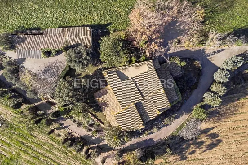 Masía del siglo XIV en venta en La Bisbal del Penedès
