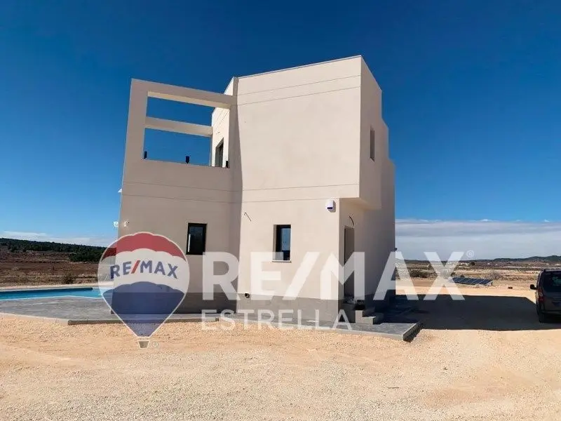 Venta Villa Pinoso Vistas Impresionantes Nueva