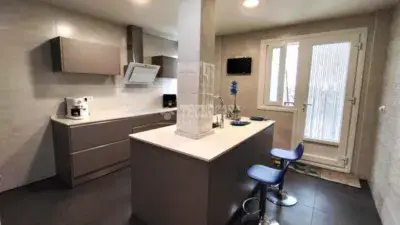 Piso Reformado en Zona Carmen 3 Dormitorios 2 Baños Patio 101m2