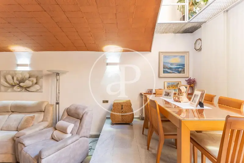 Chalet en venta Sabadell 4 plantas 250m2 parking terrazas