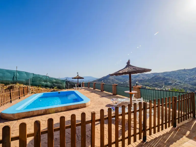 Casa Rural con Piscina en Almog	ía Málaga España