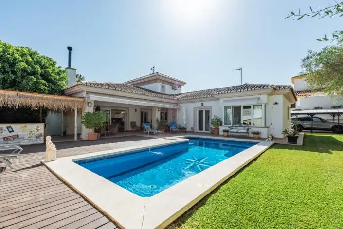 Villa de Lujo 6 Dormitorios Fuengirola Cerca de la Playa