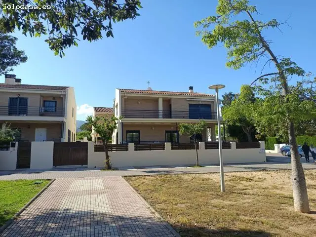 Alquiler Anual Villa Benicasim: Piscina, Calefaccion y Garaje Doble