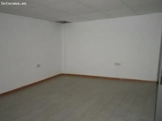 Nave Industrial 250m2 Plaza de Toros 7 Dependencias