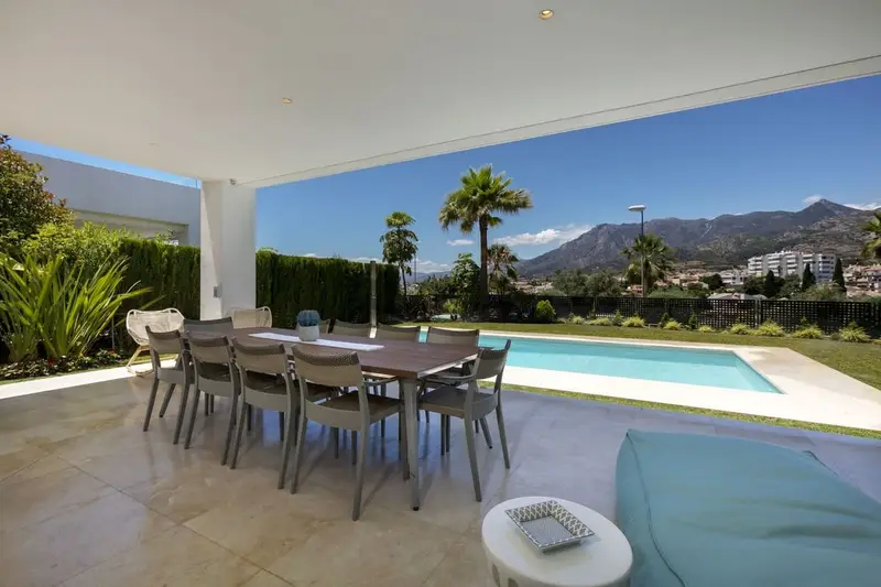Villa de Lujo en Marbella con Vistas Panorámicas