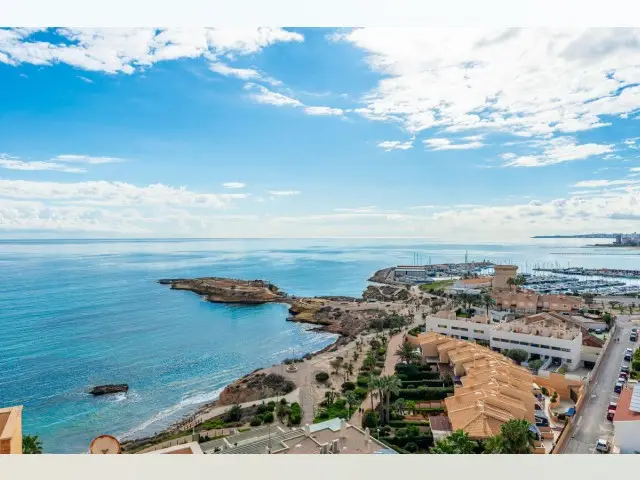 Piso de 3 Dormitorios en venta El Campello, España