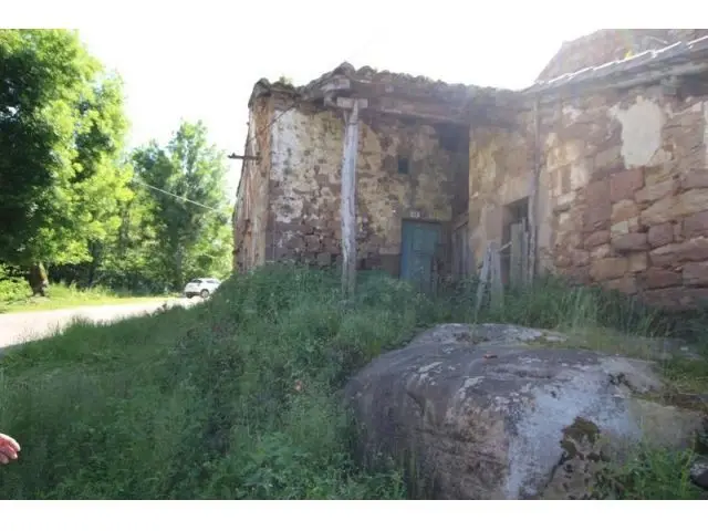Casa de Pueblo para Reformar en Bustriguado