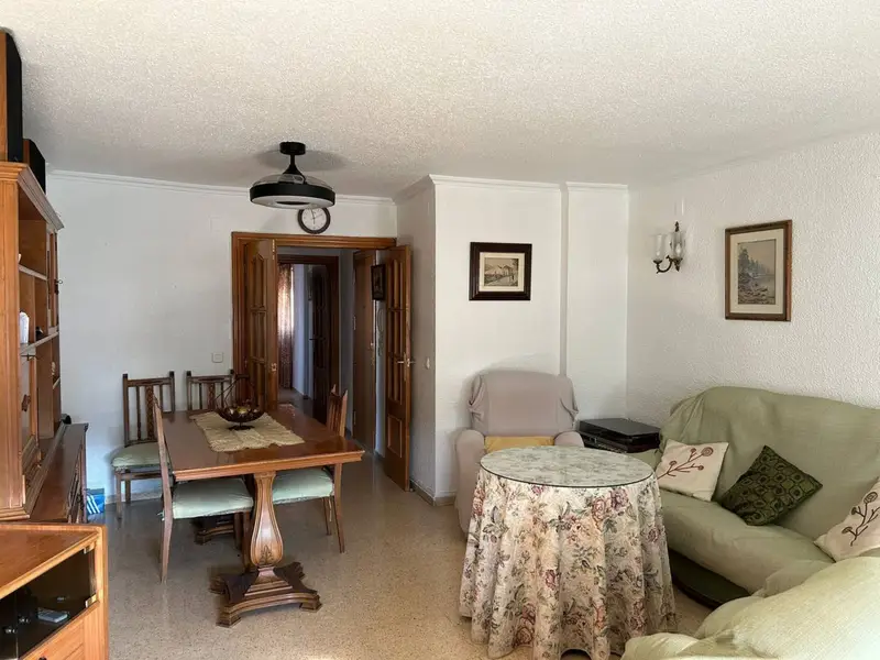 Piso en venta en Altozano Campoamor Alicante