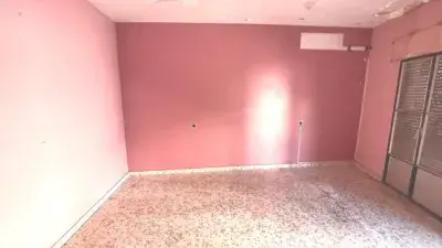 Casa en Venta Luque Cordoba Patio Amplio Para Reformar