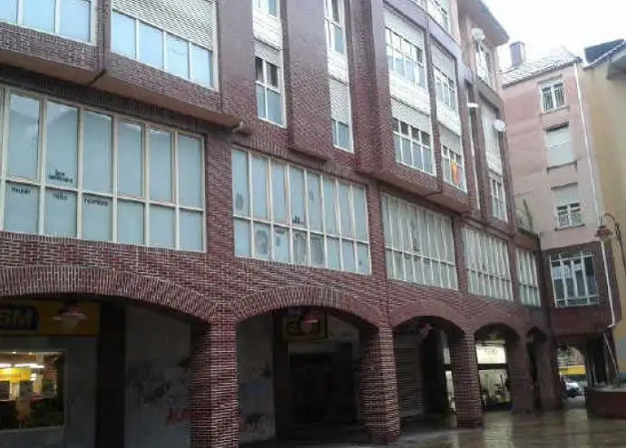 Local Comercial 1193 m2 Torrelavega Plaza Pique Varela