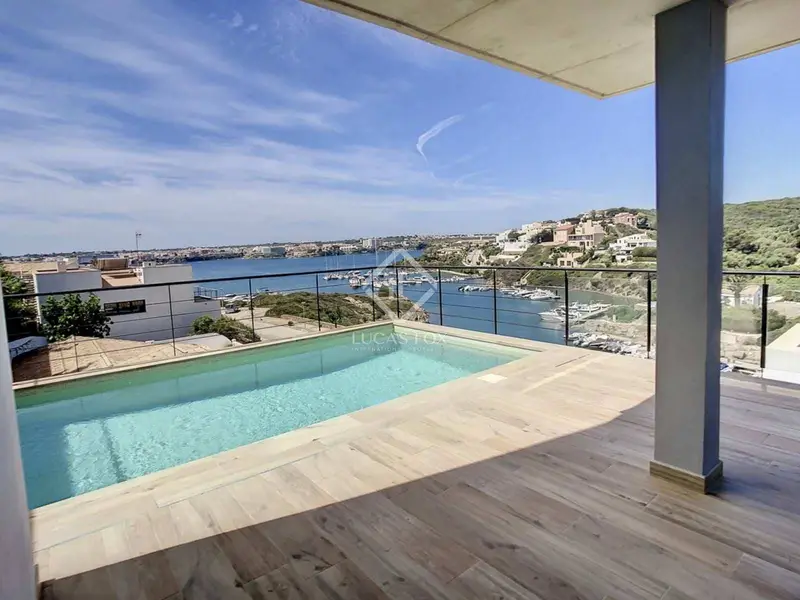 Villa en Construcción con Vistas al Mar en Mahón Menorca