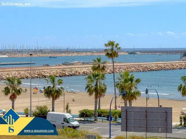 Atico Torrevieja: Vistas al Mar Terraza Solarium Garaje Piscina