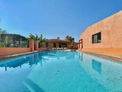 Casa de Campo con Casa de Invitados en Torrenueva Costa