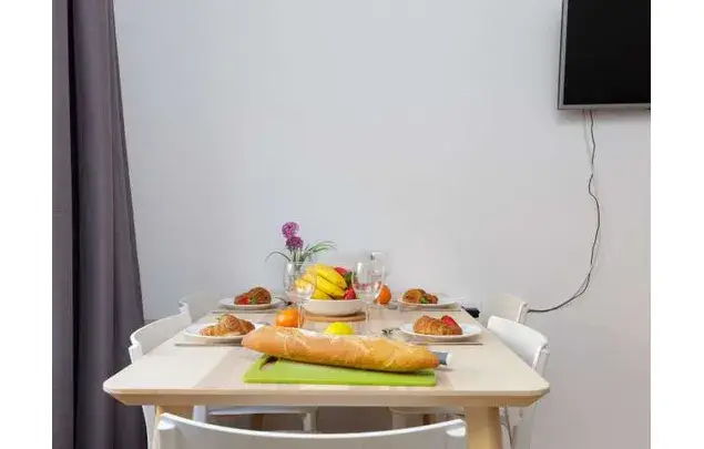 Apartamento 3 Dormitorios L Hospitalet de Llobregat Cerca Metro