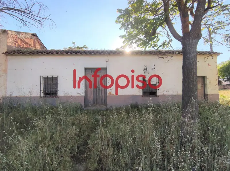 Venta Casa en Canal Valdepe	ñas Ref 121
