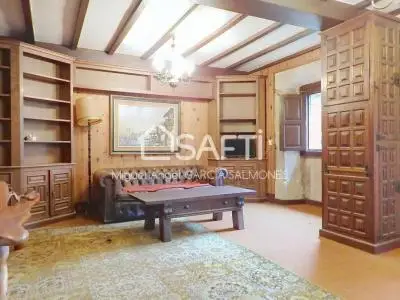 Chalet con Encanto en Comillas: Historia, Belleza y Comodidad