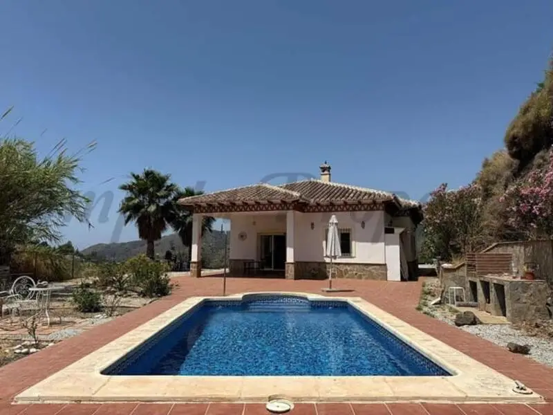 Villa en Venta 4 Dormitorios Competa Malaga