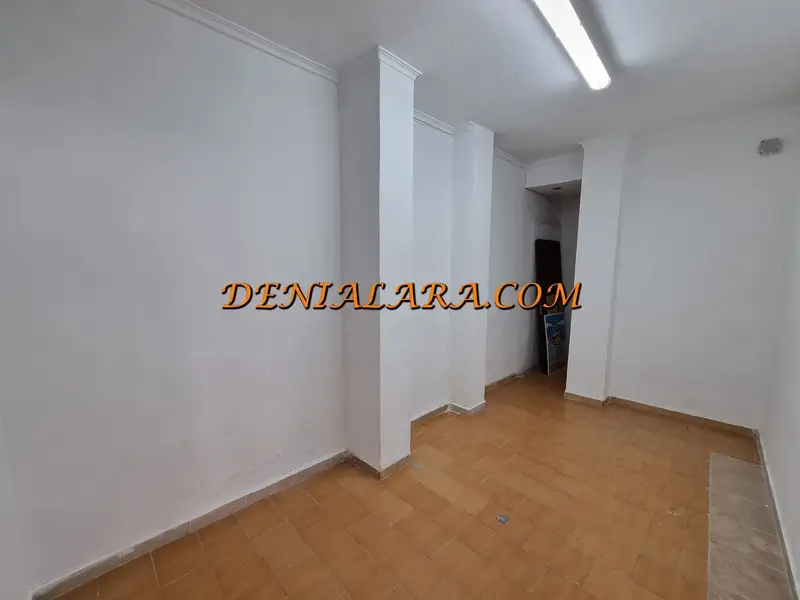 Local Comercial en alquiler en Dénia, Alicante
