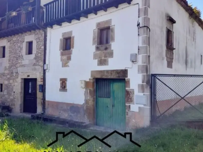 Chalet en Revilla Guriezo Cantabria para reformar