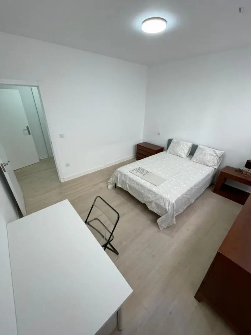 Habitacion Doble Piso Compartido 18-40 Anos