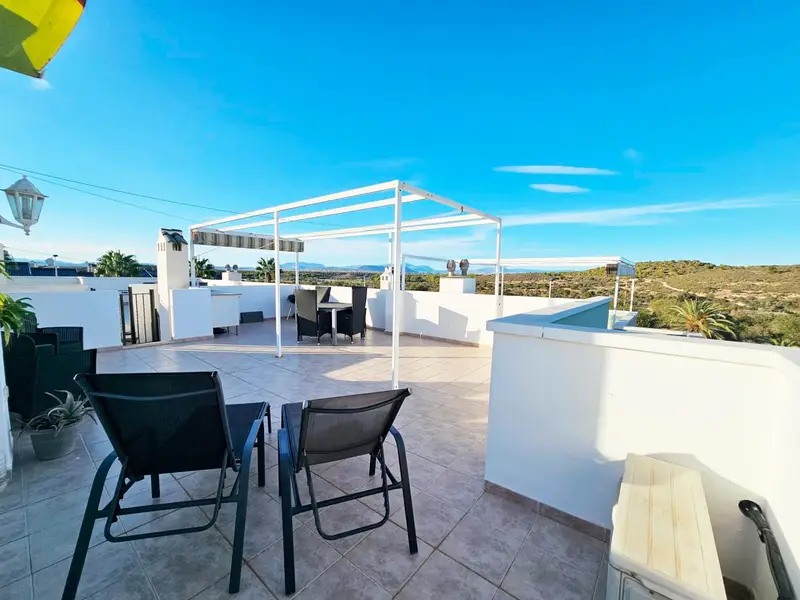 Venta de piso con piscina y terraza en Gran Alacant (Santa Pola), Mediterraneo