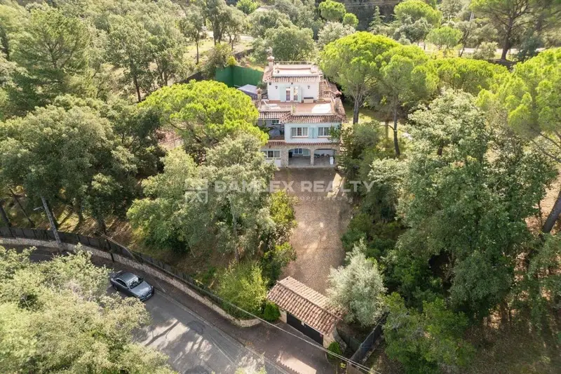 Chalet en Venta Caldes de Malavella Girona 4 habitaciones 4 baños