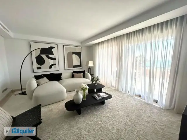 Ático Dúplex de Lujo en Puerto Banús Primera Línea de Playa