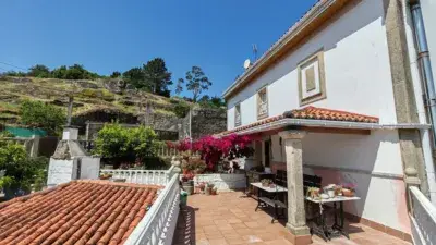 Casa Rustica en Venta con Vistas al Mar y a la Montana