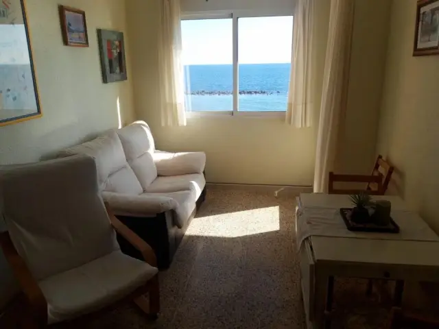Un piso de 2 habitaciones, con área al aire libre